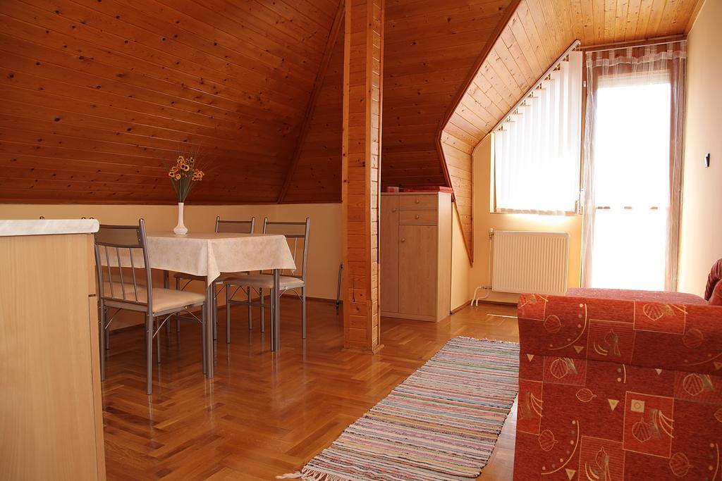 Andrea Apartmanhaz Balatongyorok Exterior photo